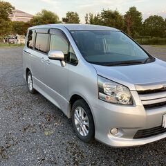 トヨタ　ノア　平成２１年式の画像