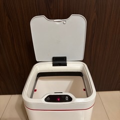 センサー式　自動開閉ゴミ箱　15Lの画像