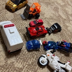 車のおもちゃの画像