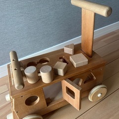 森のパズルバス MOCCO 日本製 木製乗用＆型はめ知育おもちゃ 手押し車の画像