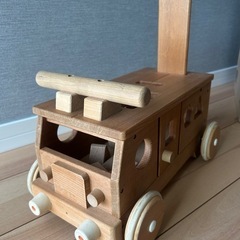 森のパズルバス MOCCO 日本製 木製乗用＆型はめ知育おもちゃ 手押し車の画像
