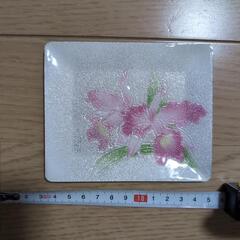 四角い皿　3枚の画像
