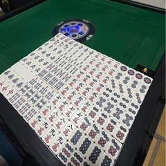 全自動麻雀卓の画像