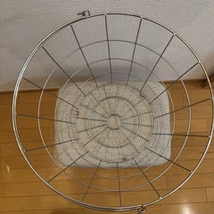 ステンレス製　円形洗濯カゴの画像