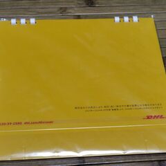 【まだ受付中】未開封非売品 DHL ディーエイチエル 2025年卓上カレンダー 1セット 早い者勝ちです✨✨の画像