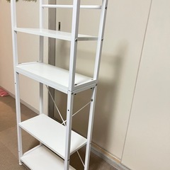 白い棚
の画像