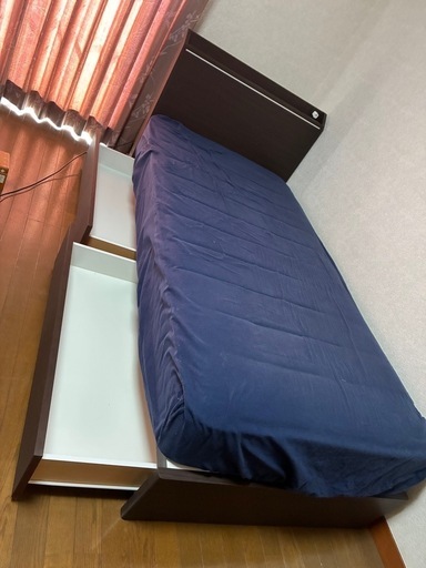 シングルベッド