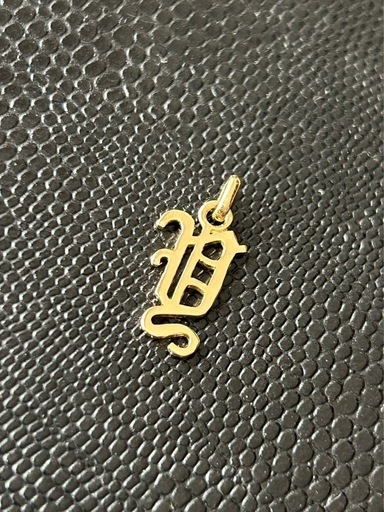 K18 イニシャル Y チャーム ペンダントトップ