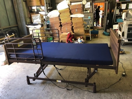 Granz グランツ 昇降式電動リクライニングベッド カーサⅡ