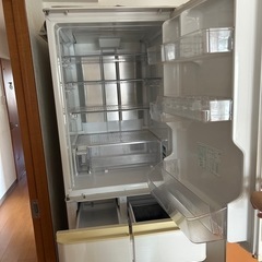 SHARP 冷蔵庫　どっちもドア 両開き　424リットルの画像