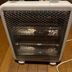 【急募・無料】ニトリ 電気ストーブ（去年購入・多少の使用感あり／8日までに取りに来れる方限定）の画像