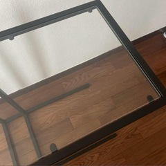 IKEA ガラステーブル　サイドテーブルの画像