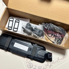 ①新品・タッチパネル式 ミラー型　前後ドライブレコーダーの画像