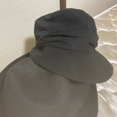 オシャレな帽子黒の画像