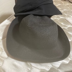 オシャレな帽子黒の画像