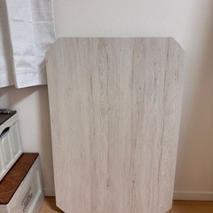 ニトリ折り畳みテーブルの画像