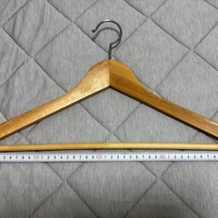 木製ハンガーの画像