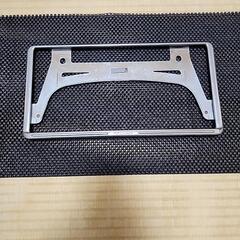 割れ無し！美品！日産純正オプション メッキ ナンバーフレーム の画像