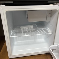 小型冷蔵庫2021年製の画像