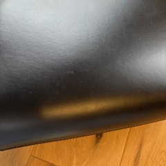 A.P.C. ブラックショルダーバッグ　ハーフムーン　オールレザーの画像