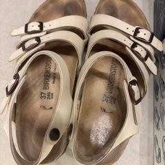 BIRKENSTOCK ホワイト サンダル 37の画像