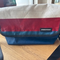 FREITAG メッセンジャーバッグ 青/赤/白トリコロールの画像