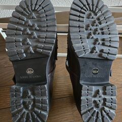 cepo ブラウン ストラップ付きローファーの画像
