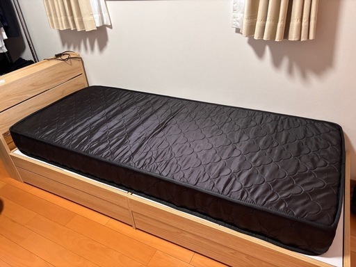 セミシングルサイズのベッド+マットレス