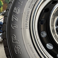 ハイエース　純正タイヤホイールセット　新車外しの画像