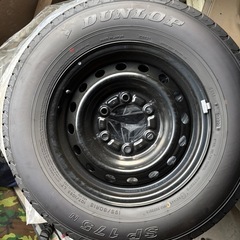 ハイエース　純正タイヤホイールセット新車外しの画像