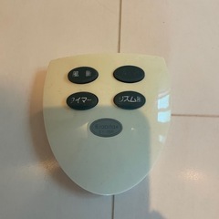 【無料】扇風機、リモコン付き(訳あり)の画像