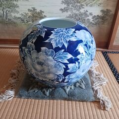 有田焼壺の画像