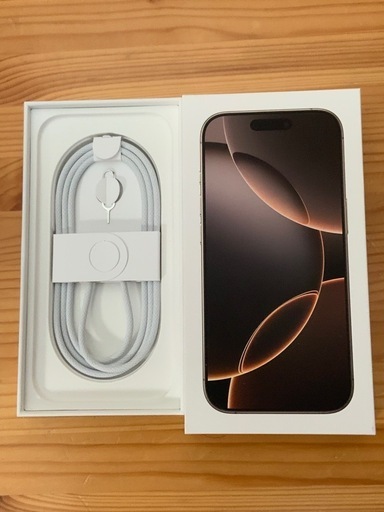iPhone 16pro 128GB バッテリー100％！！