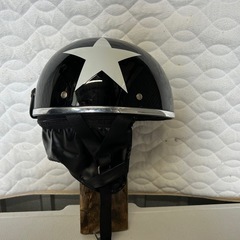 ゴーグル付きヘルメットの画像
