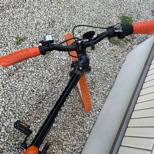 6段ギア付き　子供　自転車　22インチ