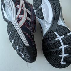 【新品未使用、箱なし】asicsベースボールトレーニングシューズの画像