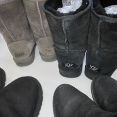 UGGアグ　ブーツ出しました　リサイクルでづが　美品ですの画像