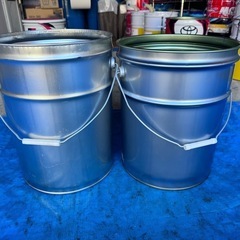 カーストロール空ペール缶2個 セットの画像