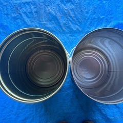 カーストロール空ペール缶2個 セットの画像
