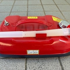 携行缶　ガソリン　5L 赤の画像