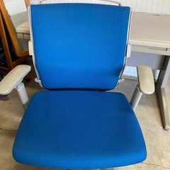 オカムラ製オフィスチェア・製品コードはC494GR FFW5の画像