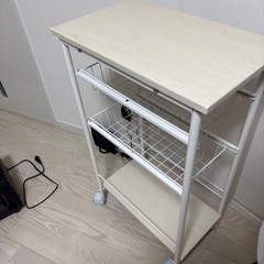 収納ラックの画像
