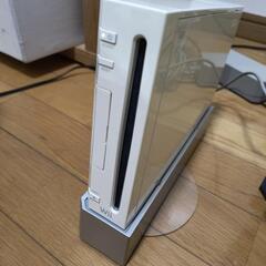 Nintendo Wii 箱とアクセサリー付き+ ソフトの画像