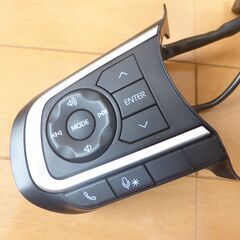 タントLA650　ステアリングスイッチの画像