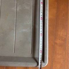 差し上げます　ペット トイレトレー 　トレイ　２つありますの画像