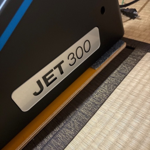 Reebok 
ドレッドミドルJET300