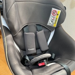美品【Combi】ISOFIX対応　チャイルドシートの画像