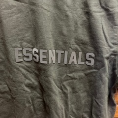 断捨離につき格安処分中「fear of god ESSENTIALS」Tシャツの画像