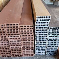 ウッドデッキ　人工木　リバーシブルタイプの画像