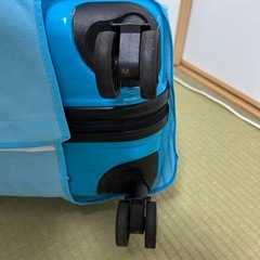 子どもが乗れるキャリー・スーツケースの画像